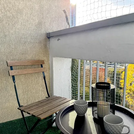 2mins Skytower! Stylish 2bd Kitchen, Balcony! Near Train Appartement